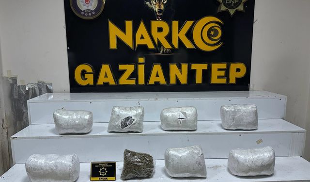 Yasaklı maddeyi bavullara zulalamışlar