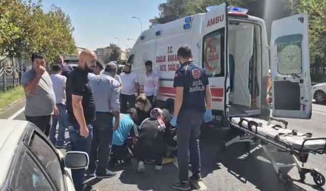 6 araç çarpıştı, 2 kişi yaralandı