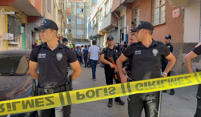 Önce eşini sonra kendini öldürdü