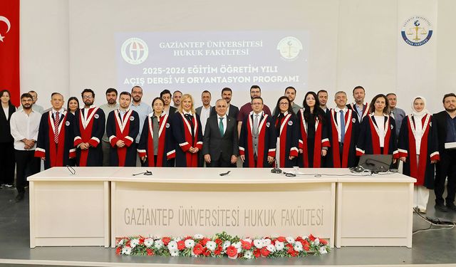 İlk dersi Rektör verdi