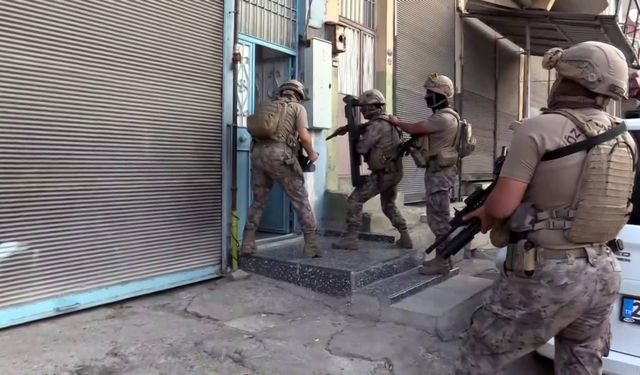 Şafak operasyonunda gözaltı