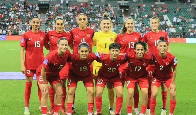 Arnavut maçı İstanbul'da oynanacak