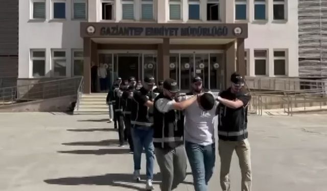 Beyaz önlüğe kara leke