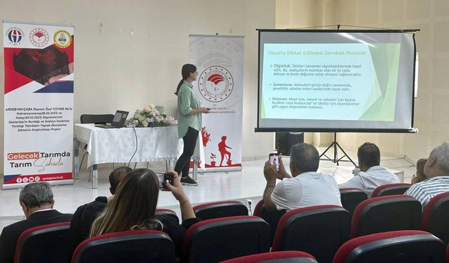 Çiftçilere eğitim semineri