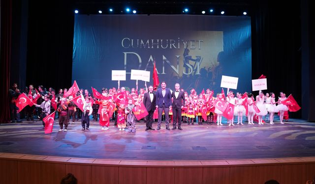 Coşku cumhuriyet dansı ile taçlandı