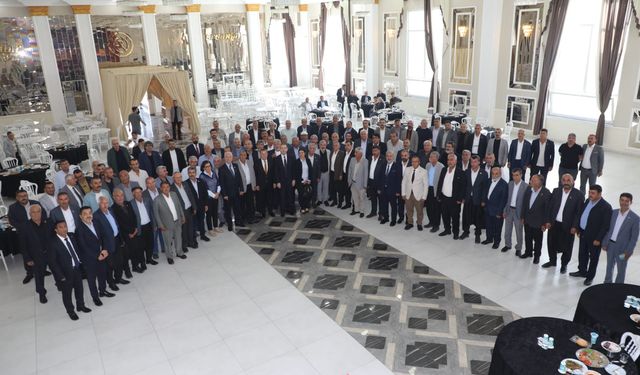 Muhtarlarla buluştu