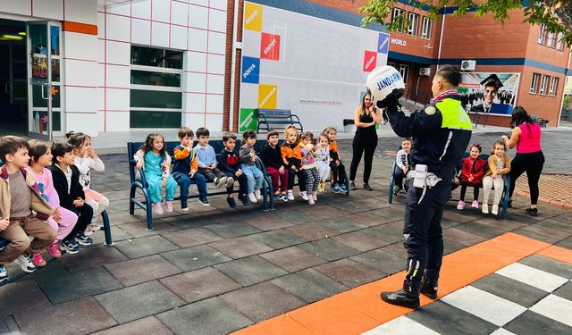 Öğrencilere güvenli trafik eğitimi