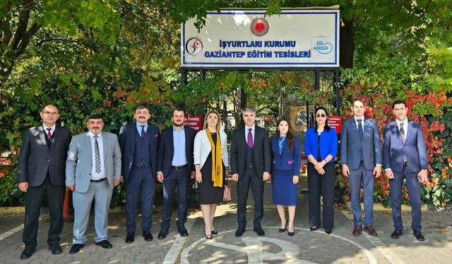 Resmi ilan alan gazete sahipleri Başsavcı ile buluştu