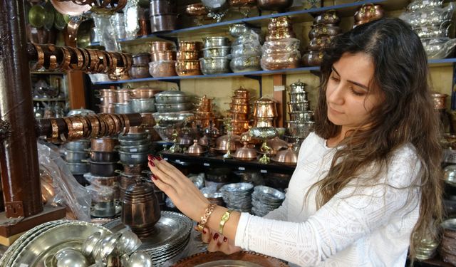 Bakır bileklikler moda oldu