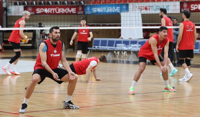 Efeler’den Galatasaray'a gözdağı