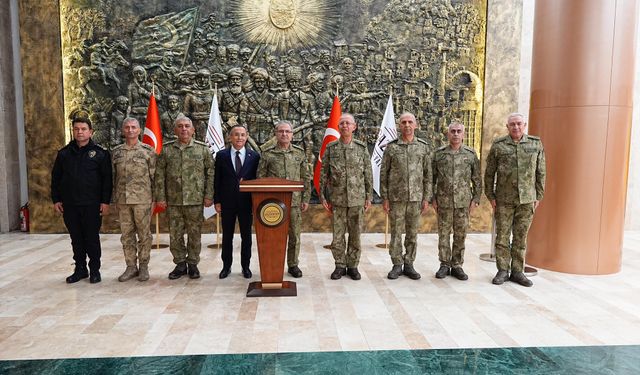 Orgeneral Tokel, Vali Çeber'i ziyaret etti