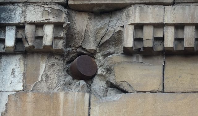 Fransız zulmünün izi