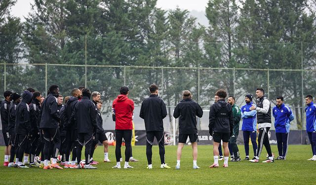 Göztepe mesaisi sürüyor