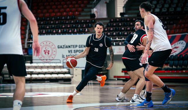 Hedef devreyi lider kapatmak