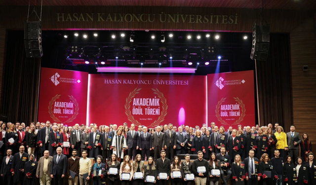 Kalyoncu’da akademik ödül töreni