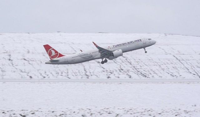 Gaziantep’te uçuşlara kar engeli