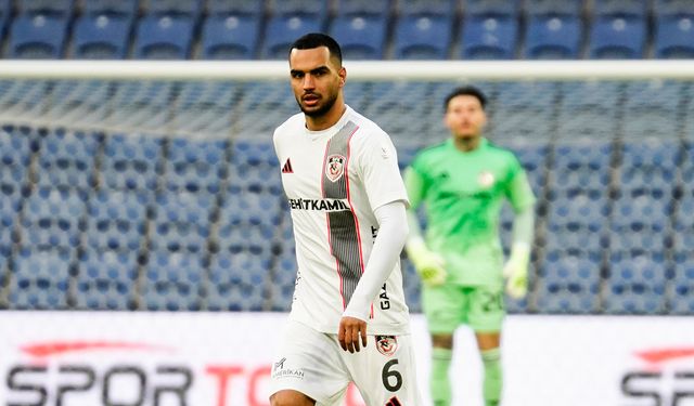 Melih formundan uzaktı