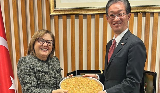 Fatma Şahin'den Japon turist hamlesi