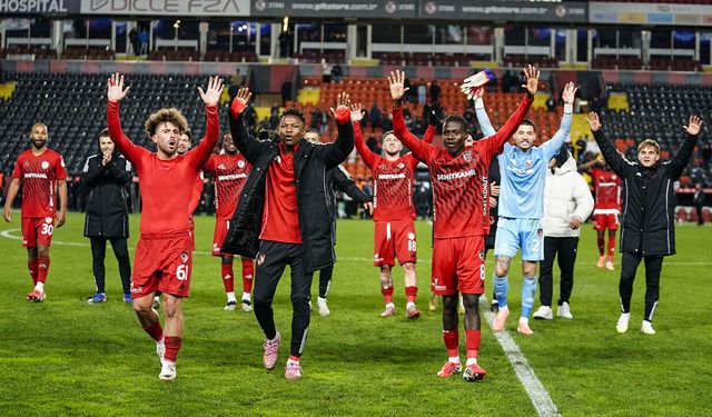 Ayaklar yere basmalı