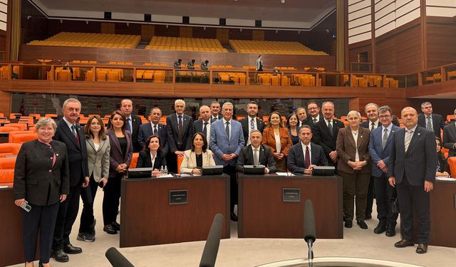 CHP’li vekiller nöbette