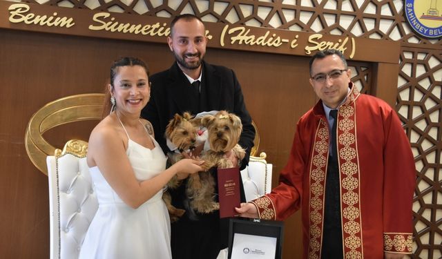 Nikahın sürpriz konukları şaşırttı