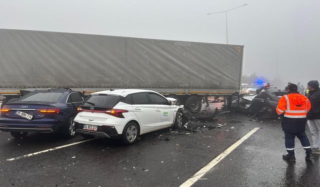 Nizip yolunda tırın neden olduğu zincirleme facia