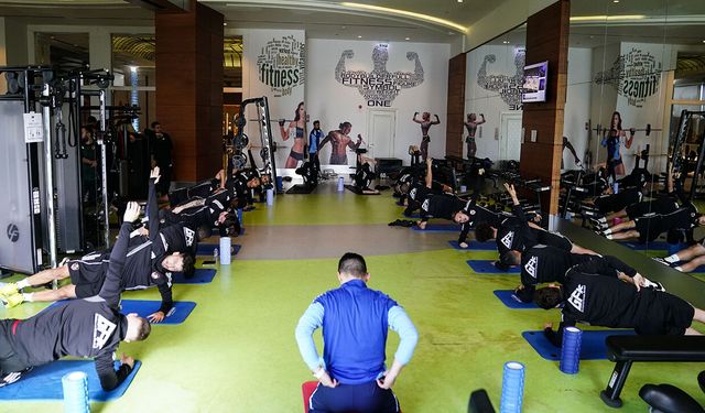 Salonda güç depoladılar