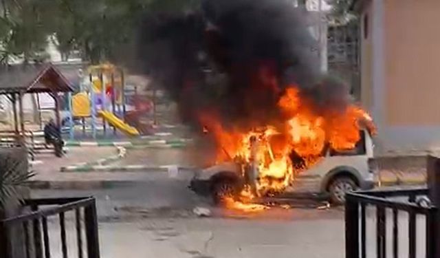 Ticari araç park halindeyken yandı