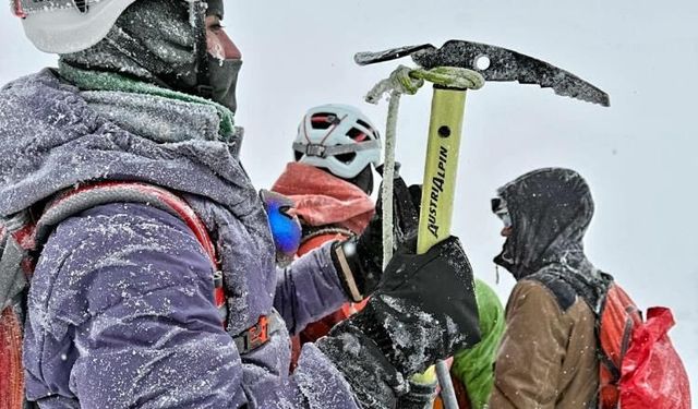 Gaziantep’ten Erciyes’e zorlu kış tırmanışı