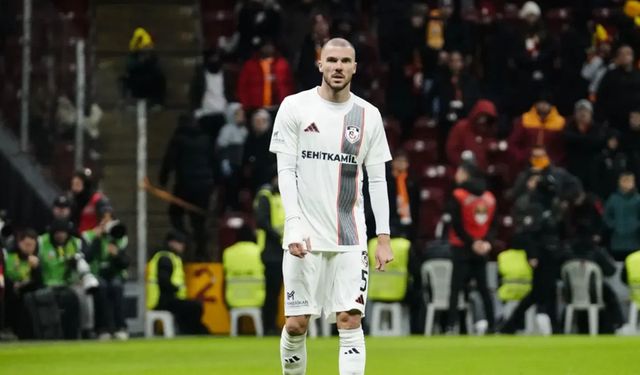 Mujakic son anda kadrodan çıkarıldı