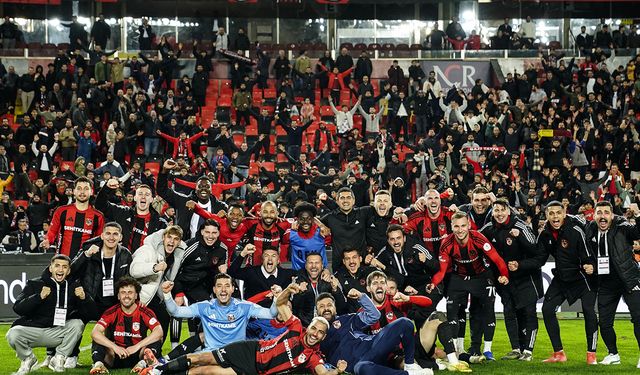 Gaziantep FK taraftarıyla bütünleşti