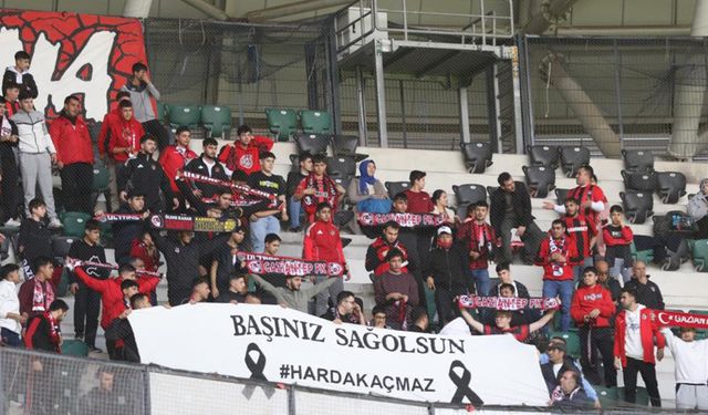 Taraftarlar alkış aldı