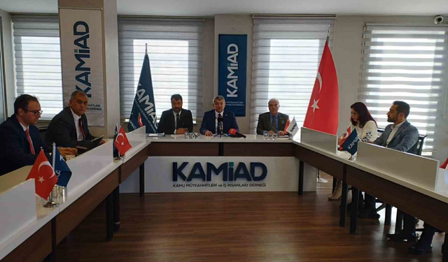 Yeniden inşada biz de varız