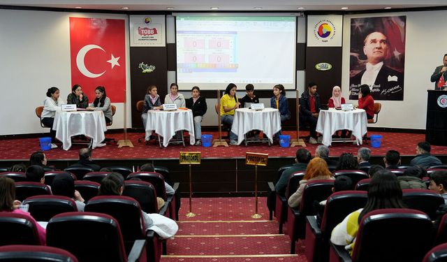 Bilgiler yarıştı