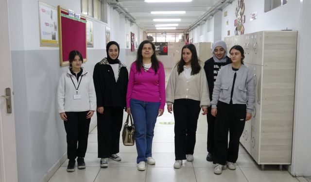 Mezun olduğu okula öğretmen oldu