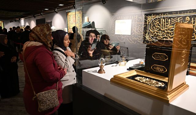 Mukaddes Emanetler Sergisine ilgi büyük