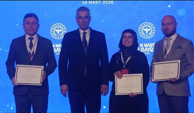 Sağlık ekibine teşekkür ödülü