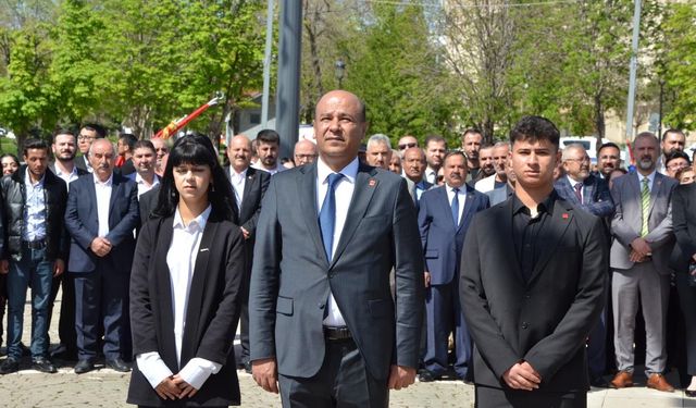 Başkan Acar bakanı protesto etmiş