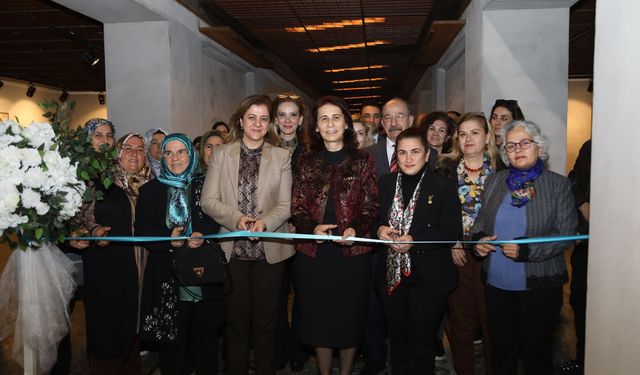 Tarihsel yolculuğa çıkaran sergi