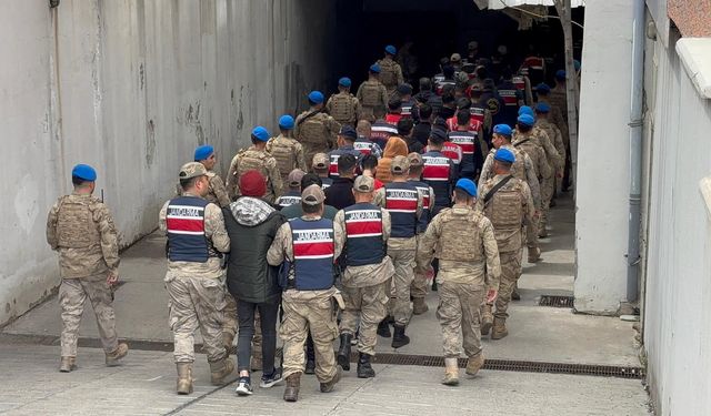 Gaziantep'te yer yerinden oynadı