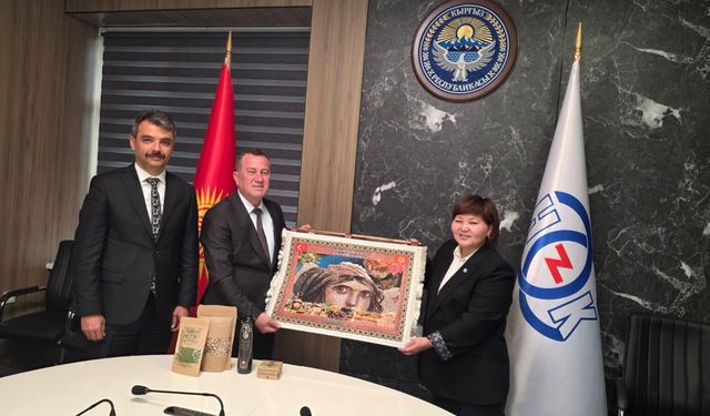 Başkan Kırgızistan'dan eli dolu döndü