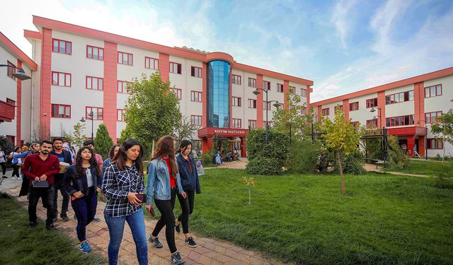 Eğitim fakültesi akredite edildi