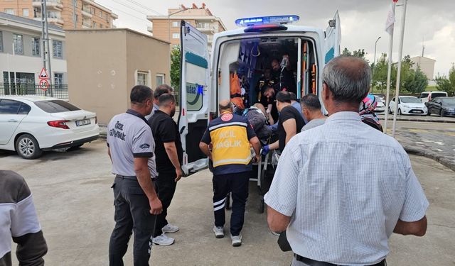 Elektrikten direğinden düştü