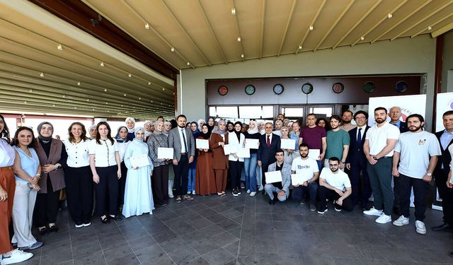 GAÜN’de sertifika töreni