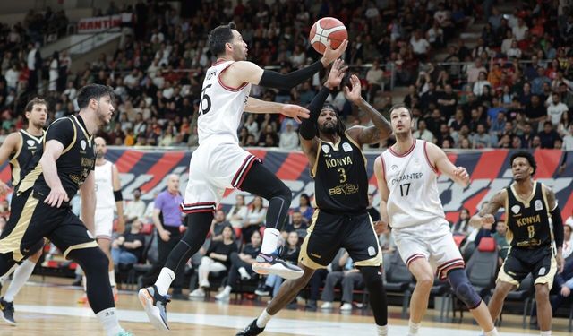 Potada finaldeyiz 98-96