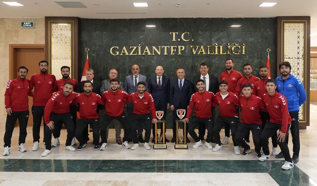 Şampiyonluk Kupası Vali Çeber’e Gitti