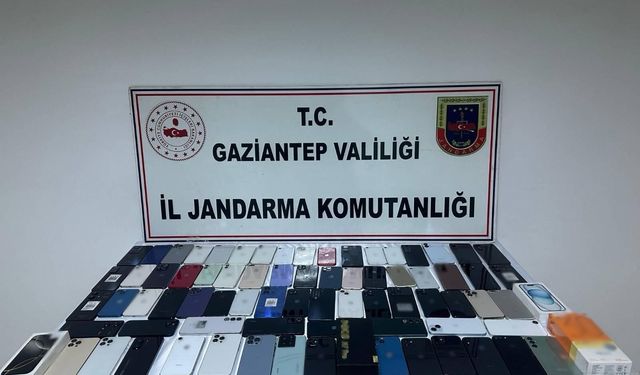 Kaçak telefona geçit vermediler
