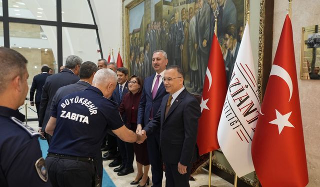 Protokol bayramlaştı