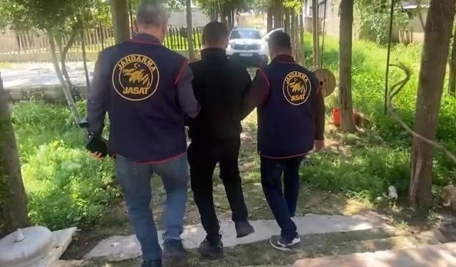 Saklandığı bağ evinde yakalandı