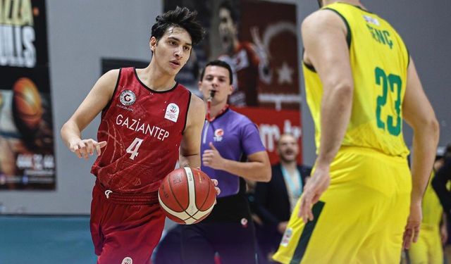 Emir Arda Göztepe’ye gitti